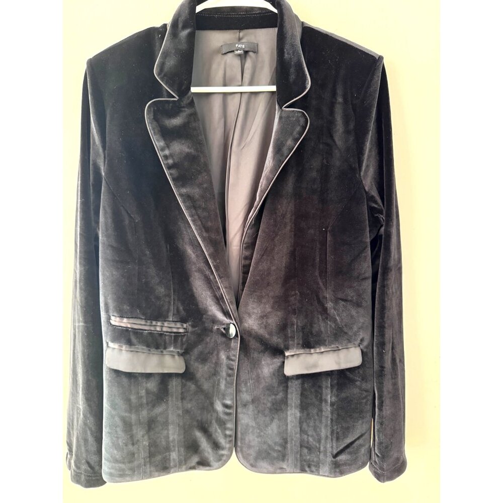 Fate Womens Black Velvet Blazer Size L With Satin Trim & Button Closure
